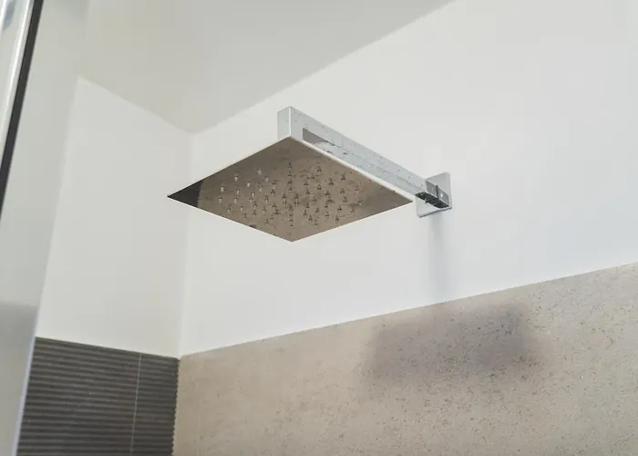 Er Nido-monolocale Con Terrazza A Rome